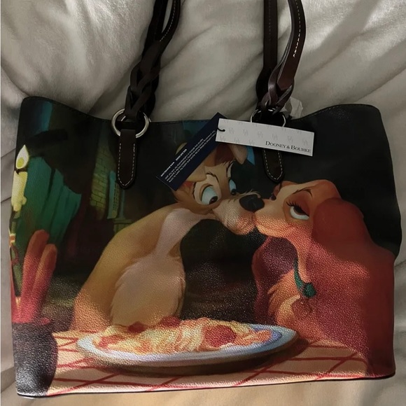 Nwt Dooney and Bourke Disney 2018 Lady and the Tramp tote 🤩 - Picture 2 of 6